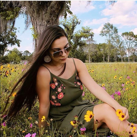 Time and Tru Dresses & Skirts - Time and Tru Green Floral Maxi Dress